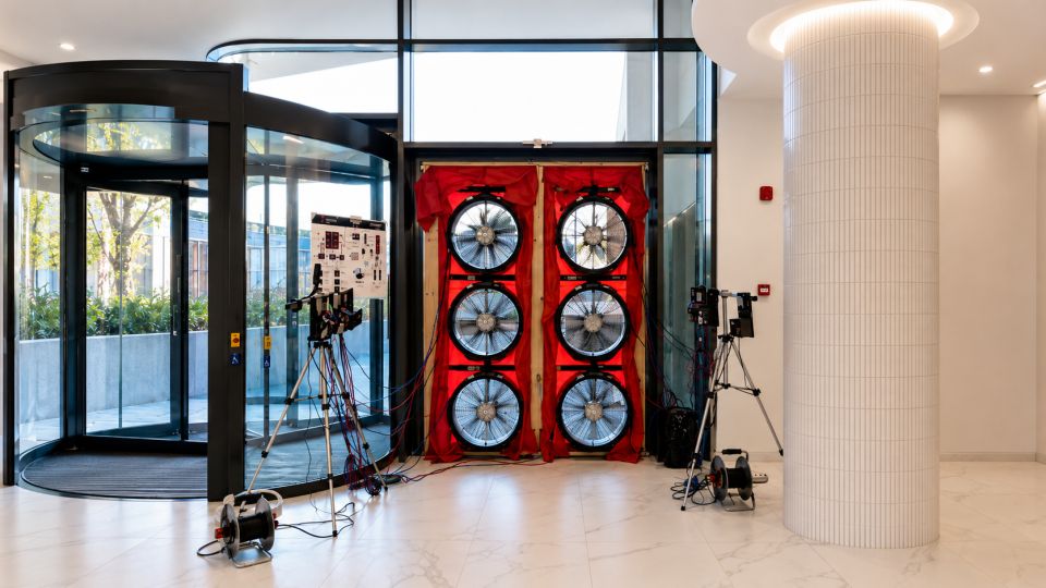 Da li je Blower Door test obavezan? Šta kaže zakon, a šta praksa